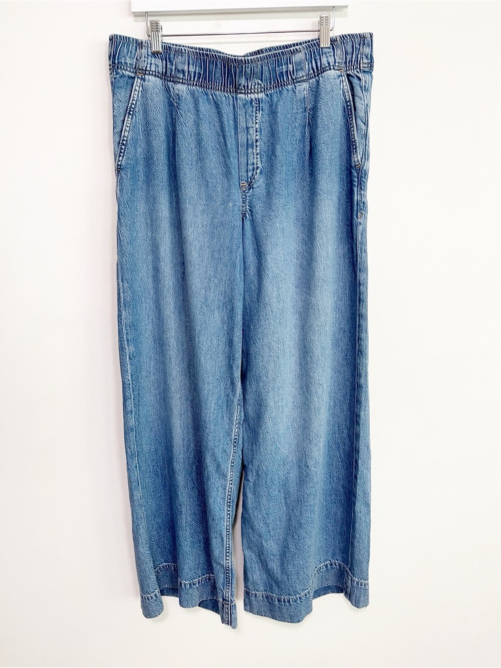 BOGO! Gap Baggy Easy Jean Wide Leg Medium Indigo Wash Size Large - Picture 4 of 10
